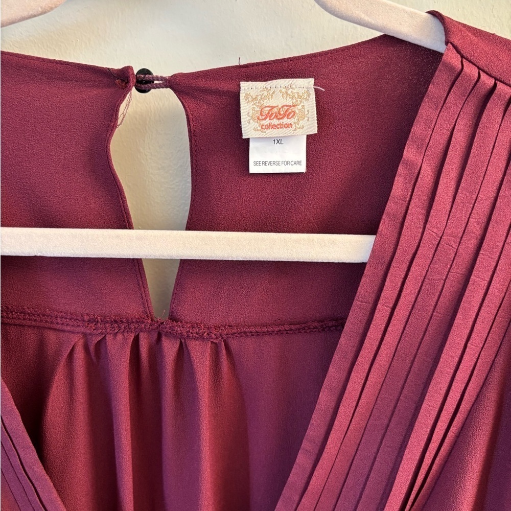 Elegant Burgundy Long Sleeve Dress - Picture 5 of 6